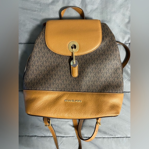 Michael Kors Backpack/purse - Picture 1 of 4
